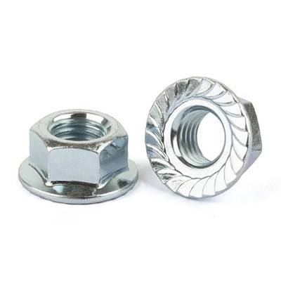 Fogazott karimás anyák